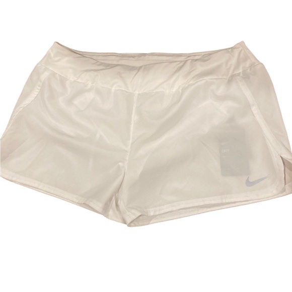 Nike running shorts xl,xxl - Picture 3 of 4